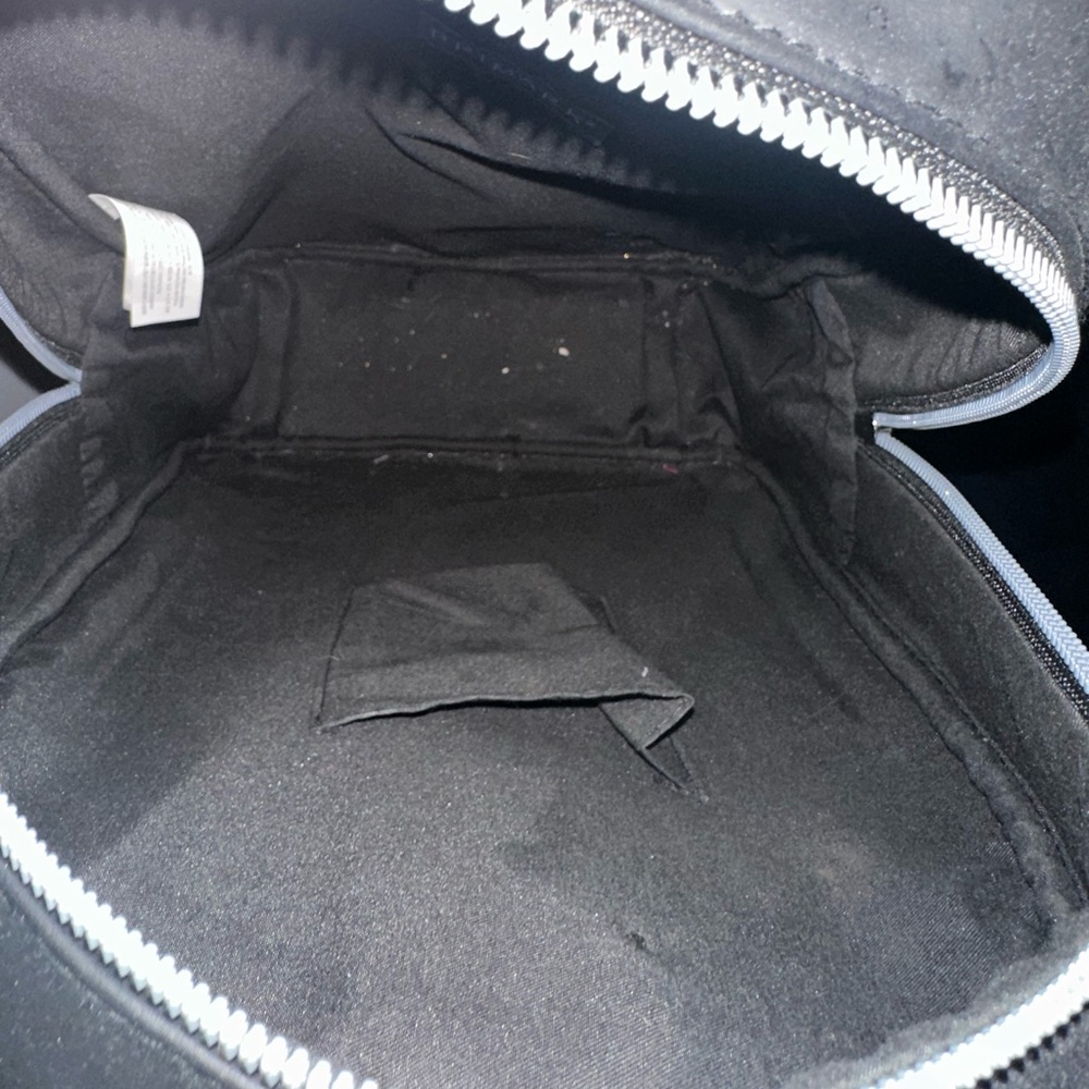 Backpack - Picture 3 of 4